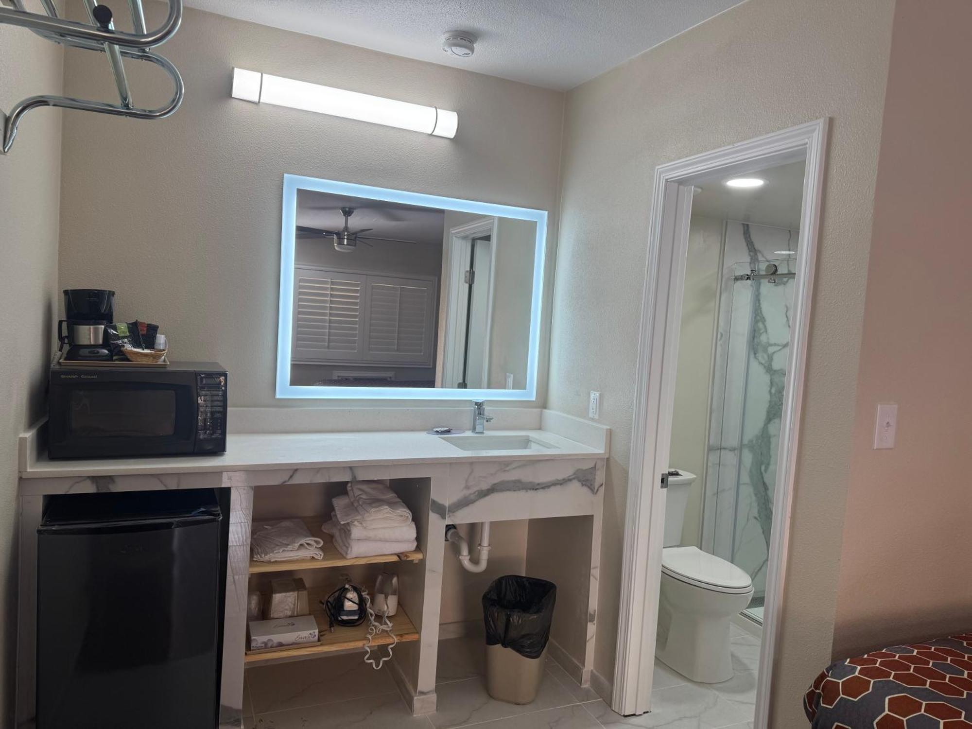 Townhouse Inn And Suites Brawley エクステリア 写真